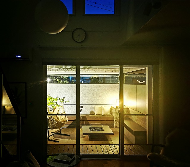 アウトドアリビング　株式会社Cuddle Design　千葉県H様邸 Spectacular garden lighting by lighting professionals. Enjoy a dramatic, romantic, even mysterious scene comparing to a day time.