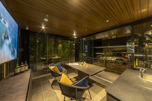 5th Roomで住まう、光彩の領域　有限会社近藤建材店　埼玉県O様邸 Spectacular garden lighting by lighting professionals. Enjoy a dramatic, romantic, even mysterious scene comparing to a day time.