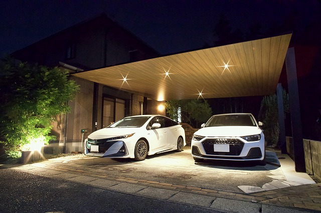 外構のリフォーム　サコヤマエクステリア　SAKOYAMA EXTERIOR　山口県S様邸 Spectacular garden lighting by lighting professionals. Enjoy a dramatic, romantic, even mysterious scene comparing to a day time.