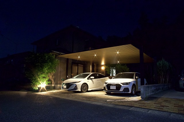 外構のリフォーム　サコヤマエクステリア　SAKOYAMA EXTERIOR　山口県S様邸 Spectacular garden lighting by lighting professionals. Enjoy a dramatic, romantic, even mysterious scene comparing to a day time.