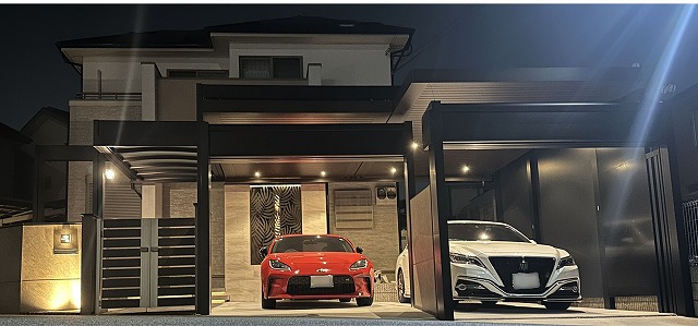 ラグジュアリーな大人の遊び心　BracE　兵庫県M様邸 Spectacular garden lighting by lighting professionals. Enjoy a dramatic, romantic, even mysterious scene comparing to a day time.